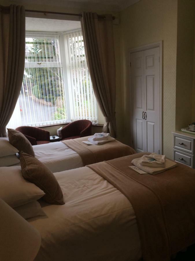 Southcombe Guesthouse Сидмут Екстериор снимка
