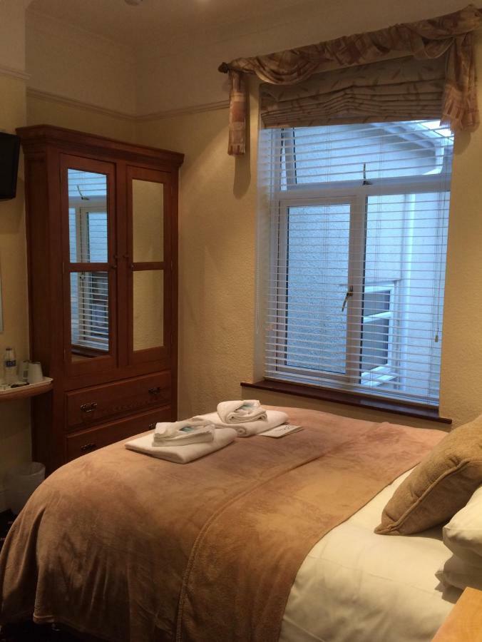 Southcombe Guesthouse Сидмут Екстериор снимка