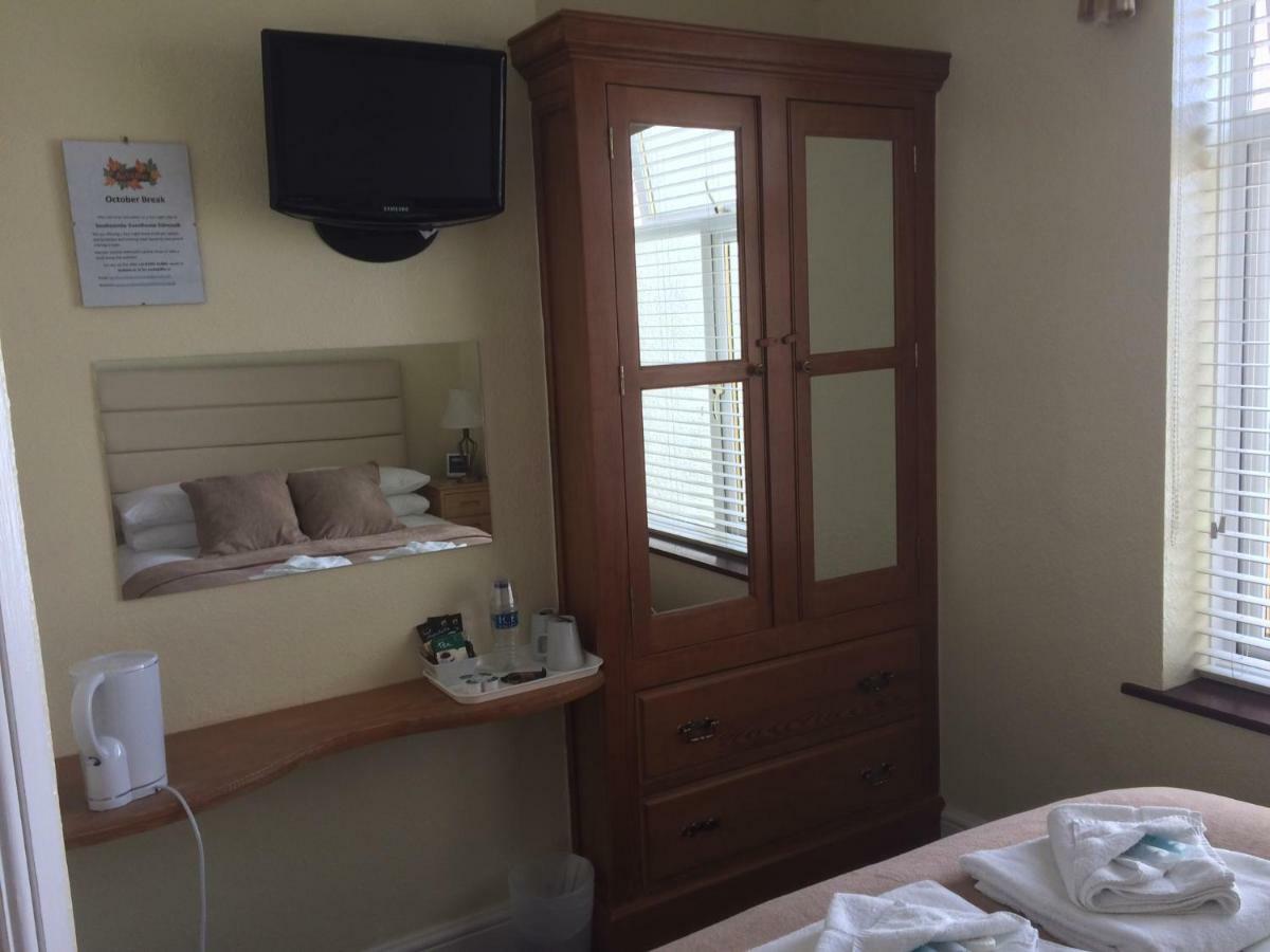 Southcombe Guesthouse Сидмут Екстериор снимка